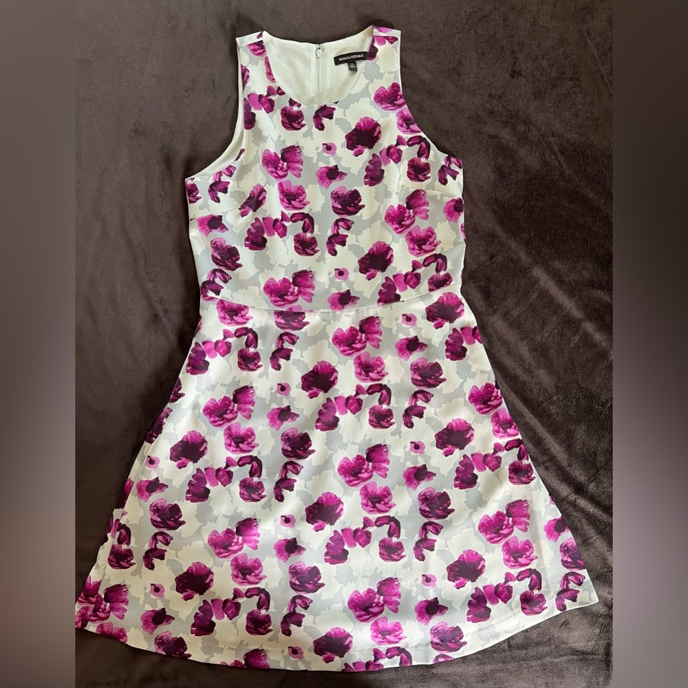 Banana Republic beautiful floral lined summer dress size 12